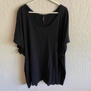 Torrid plus size 6 black premium tee mineral wash